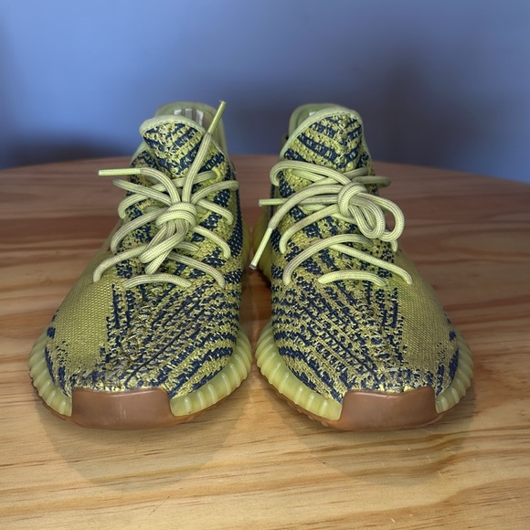 ADIDAS YEEZY BOOST 350 V2 ‘Semi Frozen Yellow’ SIZE 7 M - Picture 4 of 6